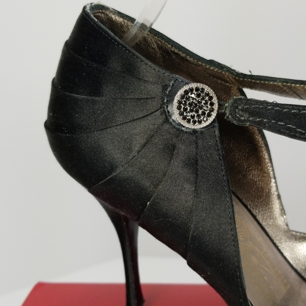 Salvatore Ferragamo Refly Black Satin Pumps - Picture 4 of 8